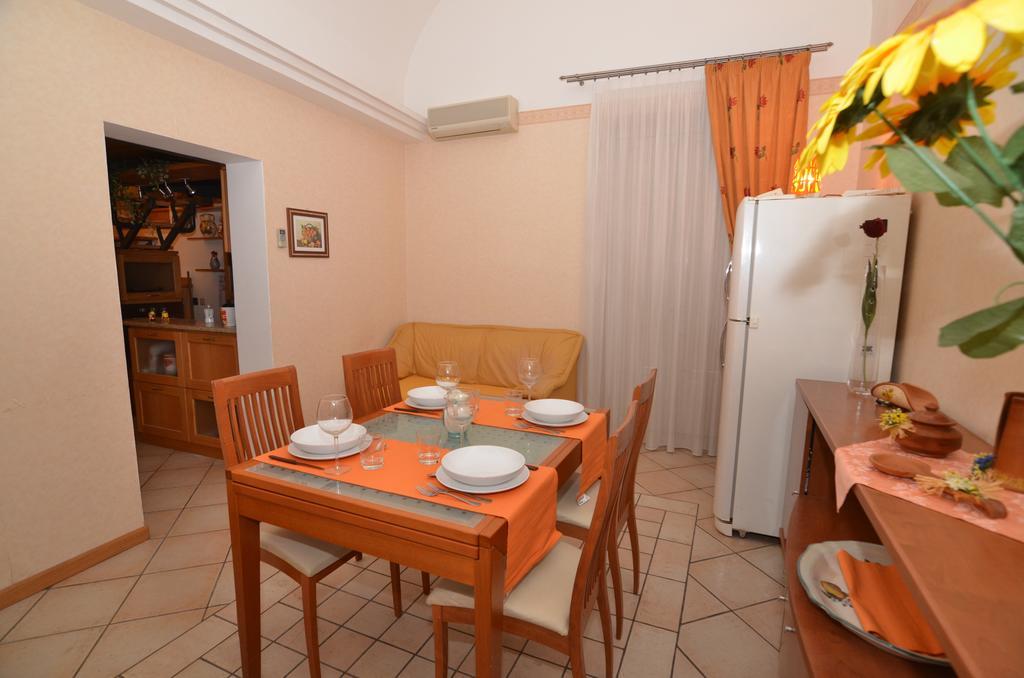 Apartment Gemmellaro Κατάνια Δωμάτιο φωτογραφία